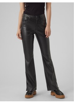 Vero Moda Spodnie z imitacji skóry Selma 10300195 Czarny Flared Fit ze sklepu MODIVO w kategorii Spodnie damskie - zdjęcie 183602930
