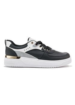 Czarne buty sportowe na platformie ze sklepu ButyModne.pl w kategorii Buty sportowe damskie - zdjęcie 183603534