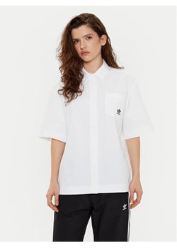 adidas Koszula Essentials Ripstop JD1504 Biały Loose Fit ze sklepu MODIVO w kategorii Koszule damskie - zdjęcie 183604554