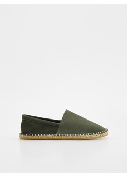 Reserved - Zamszowe espadryle - jasny zielony ze sklepu Reserved w kategorii Espadryle męskie - zdjęcie 183610913