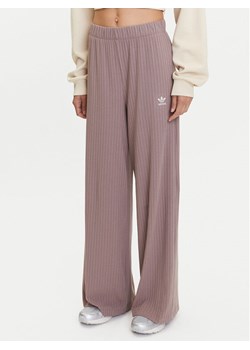 adidas Spodnie dzianinowe Essentials JD0768 Beżowy Wide Leg ze sklepu MODIVO w kategorii Spodnie damskie - zdjęcie 183631444