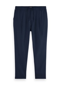 Scotch &amp; Soda Spodnie dresowe w kolorze granatowym ze sklepu Limango Polska w kategorii Spodnie męskie - zdjęcie 183633662