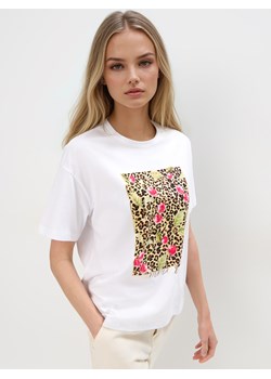 Mohito - T-shirt z nadrukiem - biały ze sklepu Mohito w kategorii Bluzki damskie - zdjęcie 183636553