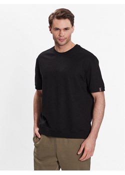 Outhorn T-Shirt TTSHM448 Czarny Regular Fit ze sklepu MODIVO w kategorii T-shirty męskie - zdjęcie 183639501