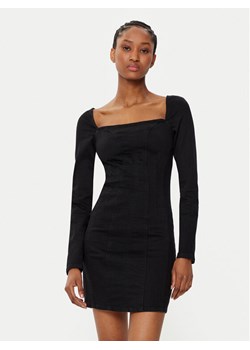 Guess Sukienka jeansowa W5RK84 D4PZ0 Granatowy Regular Fit ze sklepu MODIVO w kategorii Sukienki - zdjęcie 183652650