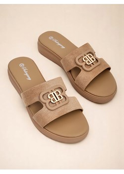 Royalfashion Damskie klapki na płaskiej podeszwie ChicStep ze sklepu royalfashion.pl w kategorii Klapki damskie - zdjęcie 183658050