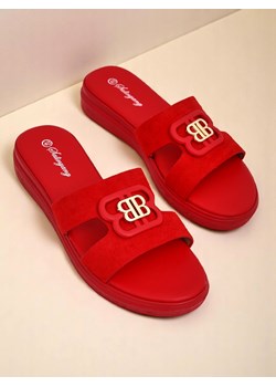 Royalfashion Damskie klapki na płaskiej podeszwie ChicStep ze sklepu royalfashion.pl w kategorii Klapki damskie - zdjęcie 183658054