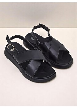 Royalfashion Damskie sandały na grubszej podeszwie Riva Star ze sklepu royalfashion.pl w kategorii Sandały damskie - zdjęcie 183658110