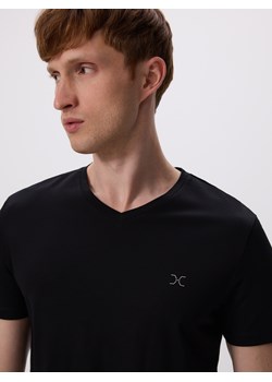Reserved - T-shirt slim z dekoltem V - czarny ze sklepu Reserved w kategorii T-shirty męskie - zdjęcie 183662452