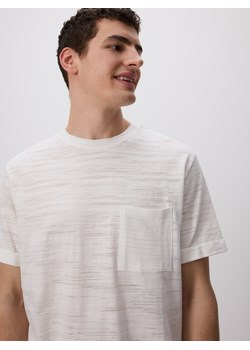 Reserved - T-shirt comfort z kieszonką - złamana biel ze sklepu Reserved w kategorii T-shirty męskie - zdjęcie 183662650