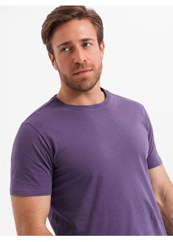 Męski klasyczny bawełniany T-shirt BASIC - fioletowy V13 OM-TSBS-0146 ze sklepu ombre w kategorii T-shirty męskie - zdjęcie 183664470