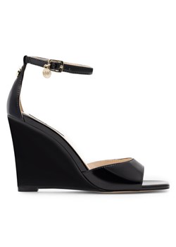 Nine West Sandały ALAYNA FF-2155 Czarny - id: 5905588148388 - marki Nine West - 183669504 Nine West Sandały ALAYNA FF-2155 Czarny ze sklepu MODIVO w kategorii Sandały damskie - zdjęcie 183669504