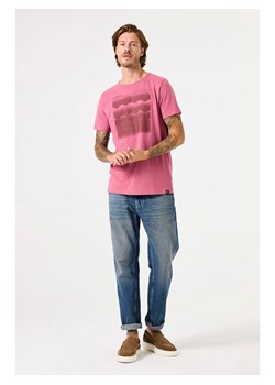 Garcia Koszulka w kolorze jasnoróżowym ze sklepu Limango Polska w kategorii T-shirty męskie - zdjęcie 183675384