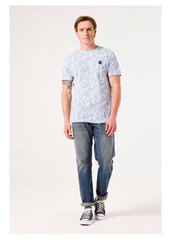 Garcia Koszulka w kolorze błękitnym ze sklepu Limango Polska w kategorii T-shirty męskie - zdjęcie 183675404