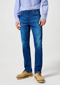 WRANGLER MĘSKIE SPODNIE JEANSOWE WRANGLER GREENSBORO BLUE JAM 112357412 ze sklepu YouNeedit.pl w kategorii Jeansy męskie - zdjęcie 183676642