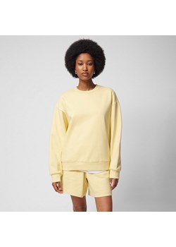 Damska bluza dresowa nierozpinana bez kaptura Outhorn OTHWSS24TSWSF1155 - żółta ze sklepu Sportstylestory.com w kategorii Bluzy damskie - zdjęcie 183677431