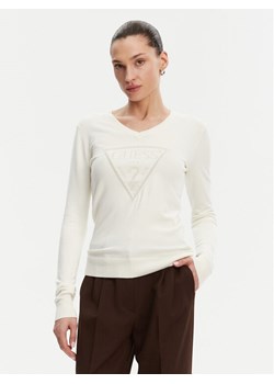 Guess Sweter W5GR19 Z2NQ2 Écru Regular Fit ze sklepu MODIVO w kategorii Swetry damskie - zdjęcie 183679230