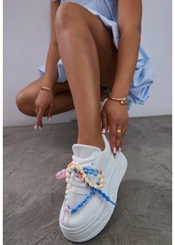 Białe Sneakersy na Platformie z Koralikami Amovanna ze sklepu renee.pl w kategorii Buty sportowe damskie - zdjęcie 183686700