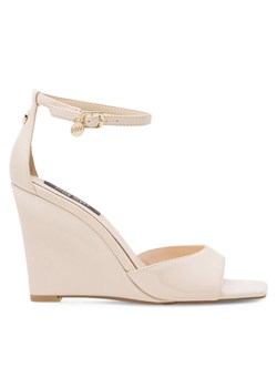 Sandały Nine West ALAYNA FF-2155 Biały ze sklepu eobuwie.pl w kategorii Sandały damskie - zdjęcie 183687550