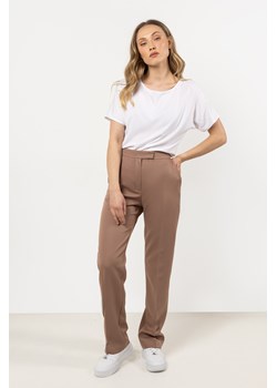 Eleganckie spodnie z prostymi nogawkami w kant - cappuccino ze sklepu Cudmoda w kategorii Spodnie damskie - zdjęcie 183696341