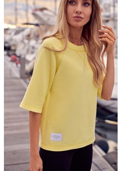 Bluza z krótkimi rękawami - cytrynowa ze sklepu Cudmoda w kategorii Bluzy damskie - zdjęcie 183696561