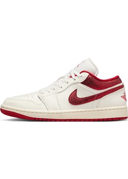 Buty damskie Air Jordan 1 Low SE - Biel ze sklepu Nike poland w kategorii Buty sportowe damskie - zdjęcie 183699041