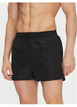 Guess Szorty kąpielowe F4GT00 WG282 Czarny Regular Fit ze sklepu MODIVO w kategorii Kąpielówki - zdjęcie 183701234