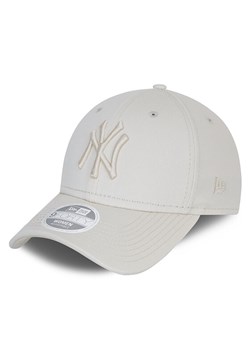 New Era Czapka z daszkiem 9FORTY MLB NY New York Yankees 60137667 Beżowy ze sklepu MODIVO w kategorii Czapki z daszkiem damskie - zdjęcie 183701374