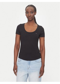Tommy Jeans T-Shirt Essential DW0DW20916 Czarny Regular Fit ze sklepu MODIVO w kategorii Bluzki damskie - zdjęcie 183706234
