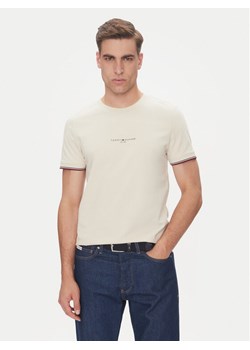 Tommy Hilfiger T-Shirt Logo MW0MW32584 Beżowy Regular Fit ze sklepu MODIVO w kategorii T-shirty męskie - zdjęcie 183706471