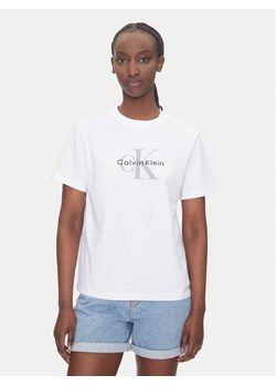 Calvin Klein Jeans T-Shirt Hero LV047B865G Biały Regular Fit ze sklepu MODIVO w kategorii Bluzki damskie - zdjęcie 183706643
