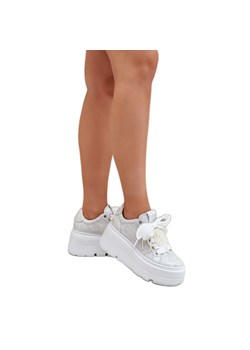 Skórzane Sneakersy Na Platformie CheBello 4658 Srebrne srebrny ze sklepu ButyModne.pl w kategorii Buty sportowe damskie - zdjęcie 183708420