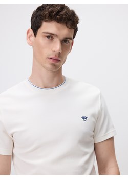 Reserved - Bawełniany t-shirt slim fit - złamana biel ze sklepu Reserved w kategorii T-shirty męskie - zdjęcie 183720202