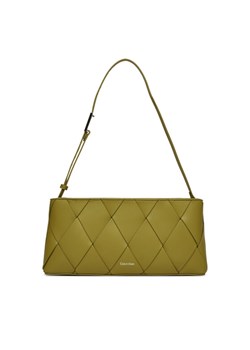 Torebka Calvin Klein Ck Woven Elongated Shoulder Bag K60K612992 Zielony ze sklepu eobuwie.pl w kategorii Torebki damskie - zdjęcie 183723931