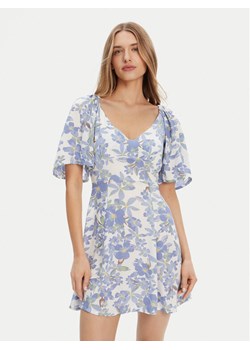 Roxy Sukienka letnia Mercado Mini Crepe ERJWD03868 Biały Regular Fit ze sklepu MODIVO w kategorii Sukienki - zdjęcie 183751612