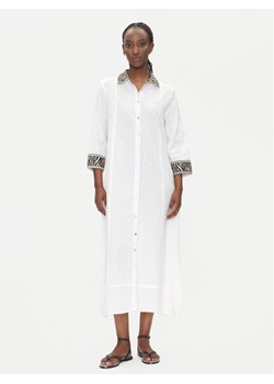 LOLA CASADEMUNT Sukienka koszulowa LS2516042 Biały Relaxed Fit ze sklepu MODIVO w kategorii Sukienki - zdjęcie 183764973