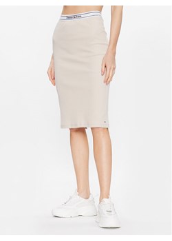 Tommy Jeans Spódnica ołówkowa Logo Waistband DW0DW15430 Beżowy Slim Fit ze sklepu MODIVO w kategorii Spódnice - zdjęcie 183765231