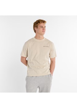 Koszulka męska New Balance MT51507TWF – beżowa ze sklepu New Balance Poland w kategorii T-shirty męskie - zdjęcie 183767024