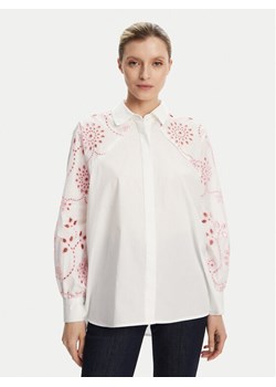 French Connection Koszula 72YBB Biały Relaxed Fit ze sklepu MODIVO w kategorii Koszule damskie - zdjęcie 183778404