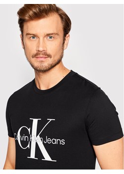 Calvin Klein Jeans T-Shirt J30J320935 Czarny Slim Fit ze sklepu MODIVO w kategorii T-shirty męskie - zdjęcie 183778774