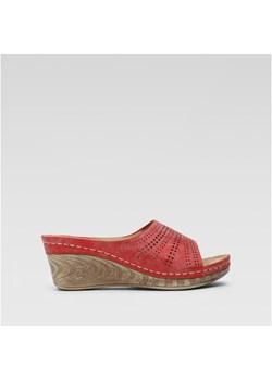 Klapki Clara Barson IDA WSS20874-01 ze sklepu ccc.eu w kategorii Klapki damskie - zdjęcie 183785153