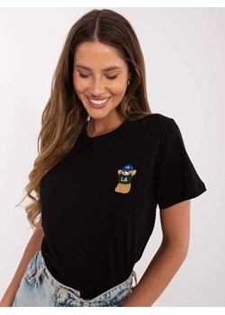 Bawełniany t-shirt z haftem - czarny ze sklepu Cudmoda w kategorii Bluzki damskie - zdjęcie 183804211