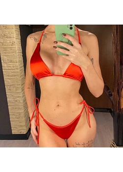 Bikini z trójkątnymi miseczkami i wyjmowanym wypełnieniem - Czerwony / S ze sklepu Valetta.pl w kategorii Stroje kąpielowe - zdjęcie 183806591