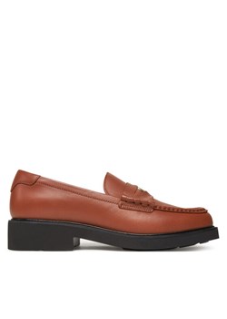 Lordsy Tommy Hilfiger Crest Squarish Toe Penny Loafer FW0FW08633 Brązowy ze sklepu eobuwie.pl w kategorii Lordsy damskie - zdjęcie 183807682