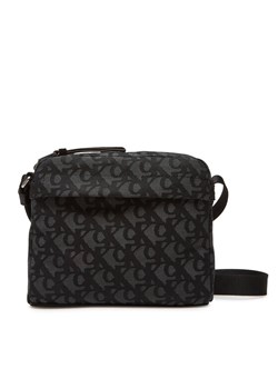 Saszetka Calvin Klein Slouched Monogram Mini Zip Fligh LV04G3175G Czarny ze sklepu eobuwie.pl w kategorii Saszetki - zdjęcie 183807962