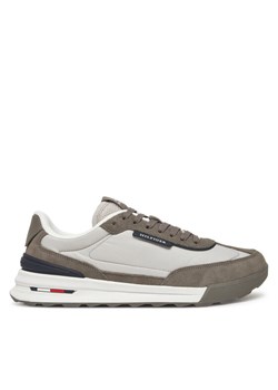 Sneakersy Tommy Hilfiger Retro Runner Nylon Mix FM0FM05523 Beżowy ze sklepu eobuwie.pl w kategorii Buty sportowe męskie - zdjęcie 183808343