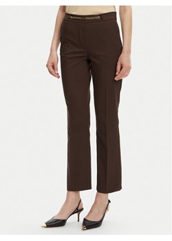 Marciano Guess Spodnie materiałowe 5GGB17 7311A Brązowy Regular Fit ze sklepu MODIVO w kategorii Spodnie damskie - zdjęcie 183813403