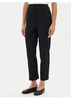 Calvin Klein Spodnie materiałowe LV044B690G Czarny Slim Fit ze sklepu MODIVO w kategorii Spodnie damskie - zdjęcie 183813952