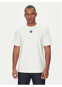 HUGO T-Shirt Dalile 50505201 Écru Regular Fit ze sklepu MODIVO w kategorii T-shirty męskie - zdjęcie 183814071