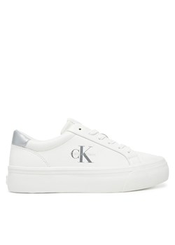 Calvin Klein Jeans Sneakersy Vulc Flatf Lth Silver Logo Tag YW0YW01877 Biały ze sklepu MODIVO w kategorii Trampki damskie - zdjęcie 183814210